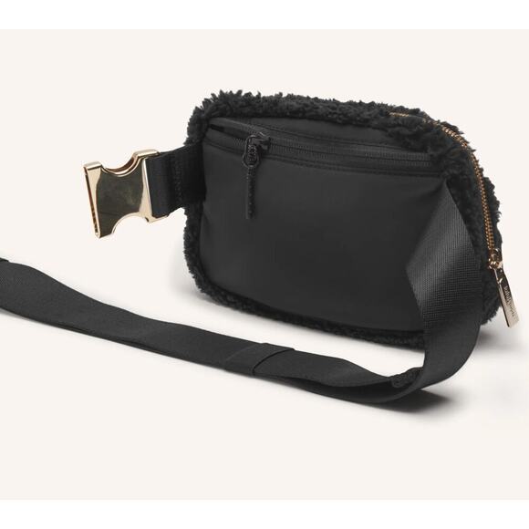 LULULEMON x peloton 
Everywhere Belt Bag Fleece - Picture 2 of 6